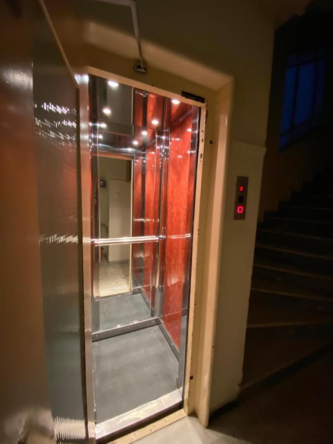 Traveller'S Choice Apartment Атина Екстериор снимка